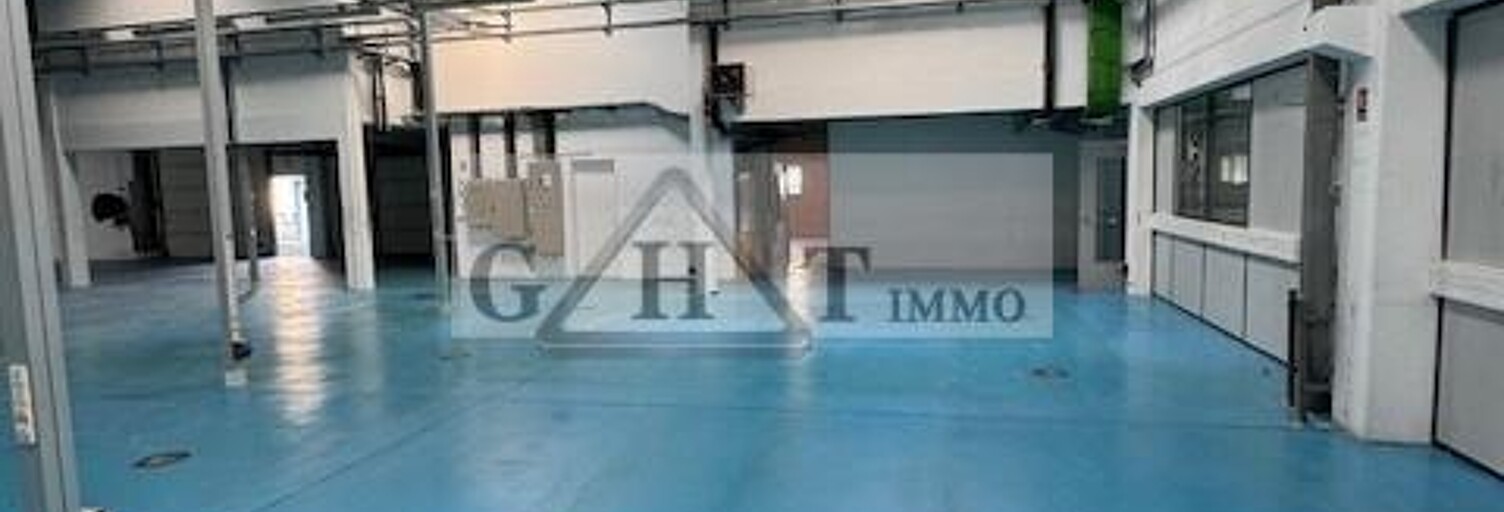 Local industriel  1800 m² à louer à Ivry-sur-Seine (94200)