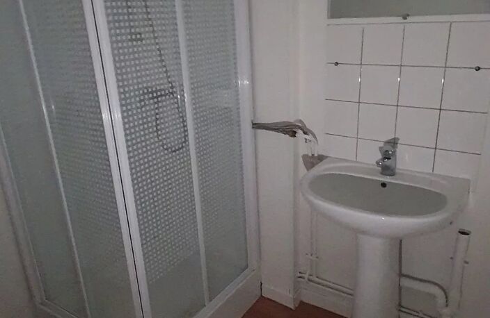Location appartement   à Wignehies (59212) — photo 2