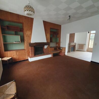 Appartement  600 €