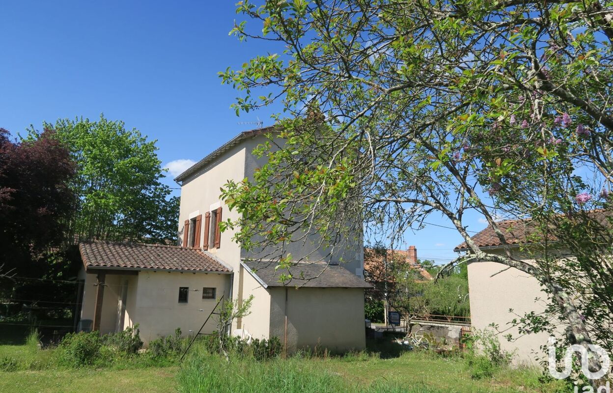 maison 5 pièces 100 m2 à vendre à Saulgé (86500)