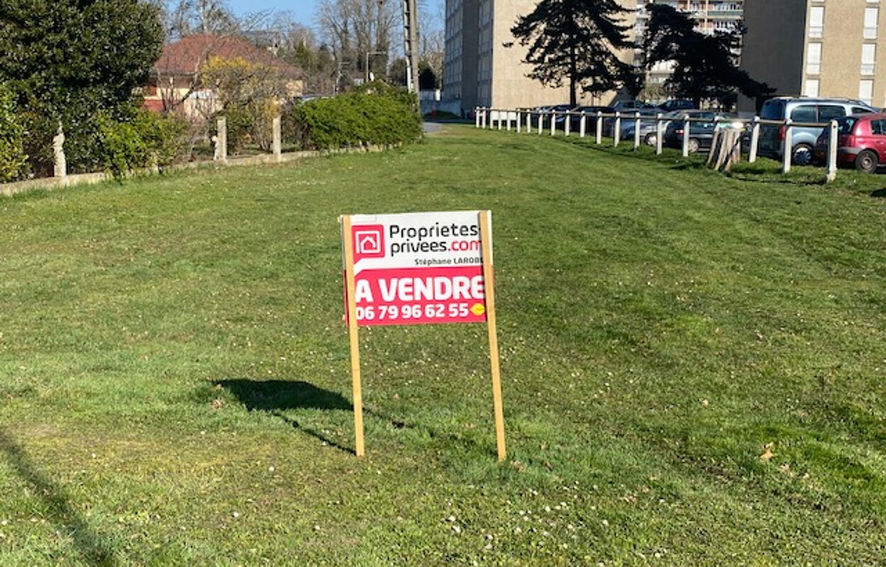 terrain  pièces 332 m2 à vendre à Avermes (03000)