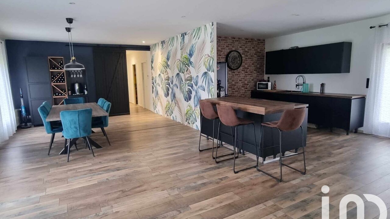 maison 4 pièces 166 m2 à vendre à Saint-Macoux (86400)