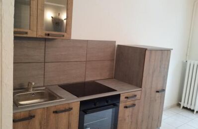 location appartement 450 € CC /mois à proximité de L'Étrat (42580)