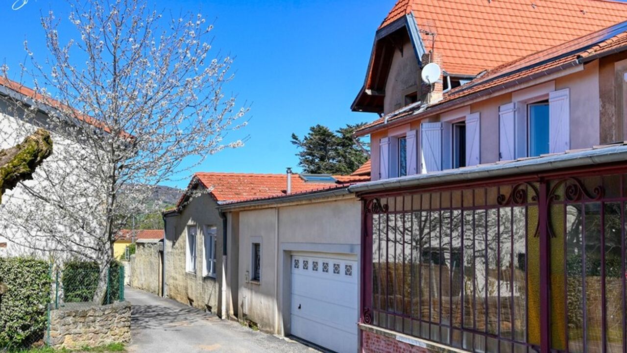 maison 5 pièces 197 m2 à vendre à Yzeron (69510)