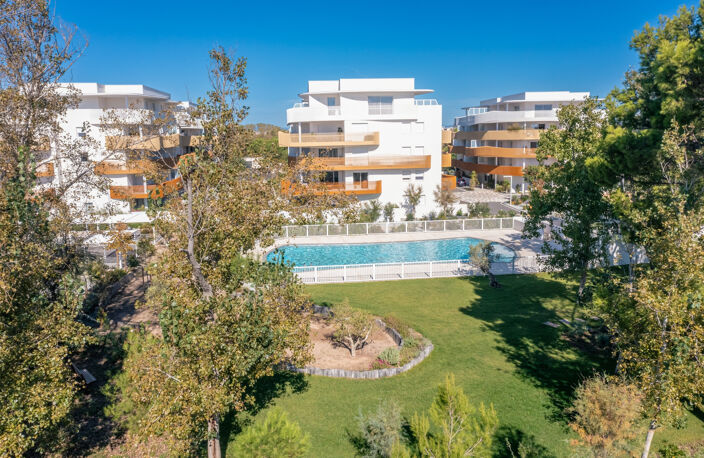 Dernier étage, appartement 107m2, avec superbe terrasse pano — photo 2