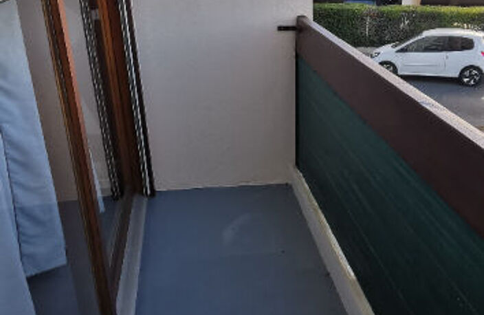 Studio 29.61 m² loué à SAINTES - RIVE DROITE — photo 2
