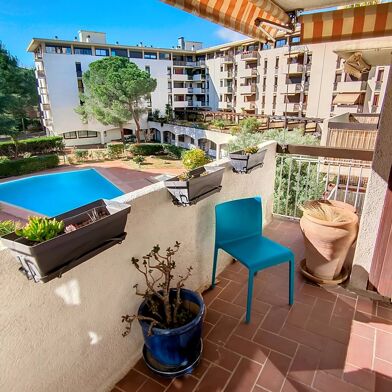 Appartement 4 pièces 220000 €