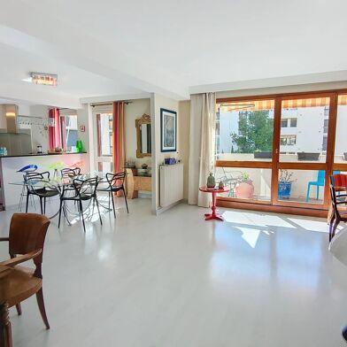Appartement 4 pièces 220000 €