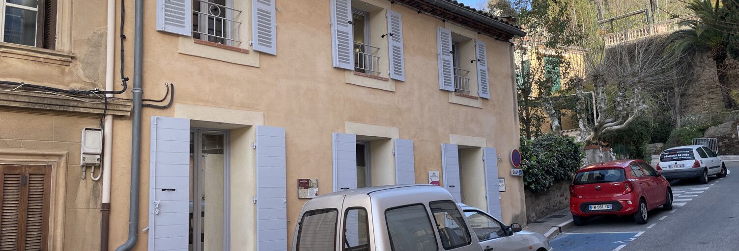 Immeuble  453 m² à vendre à Bormes-les-Mimosas (83230)