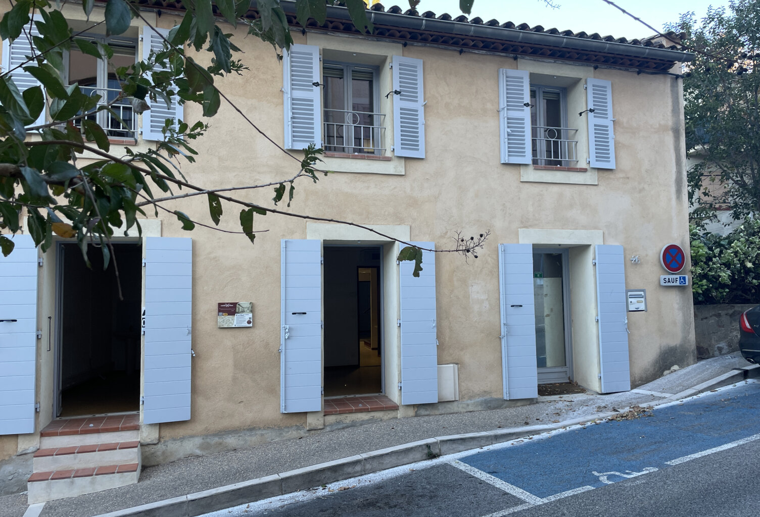 EXCLUSIVITE Immeuble de 450 m2, avec garages, au coeur du vi — photo 1