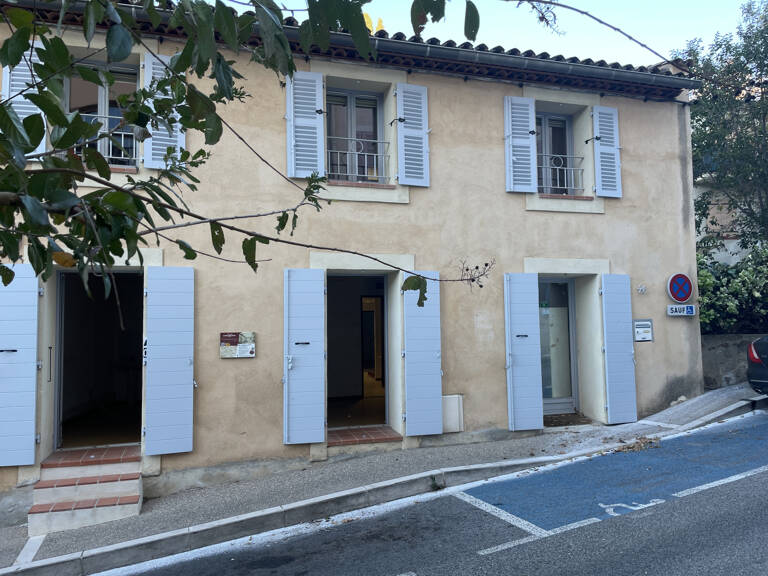 EXCLUSIVITE Immeuble de 450 m2, avec garages, au coeur du vi — photo 1