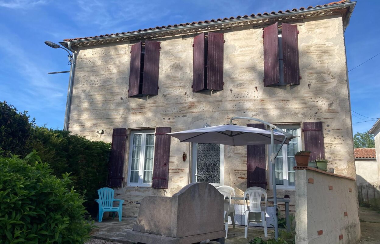 maison 6 pièces 178 m2 à vendre à Saint-Hilaire-de-Lusignan (47450)