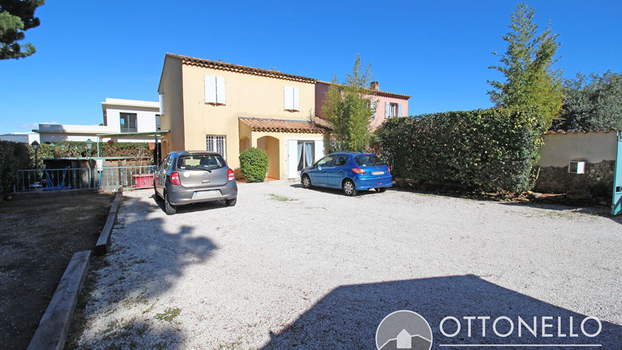 maison 6 pièces 114 m2 à vendre à Roquebrune-sur-Argens (83520)