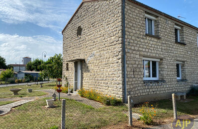 vente maison 160 000 € à proximité de Saint-Romain-de-Benet (17600)