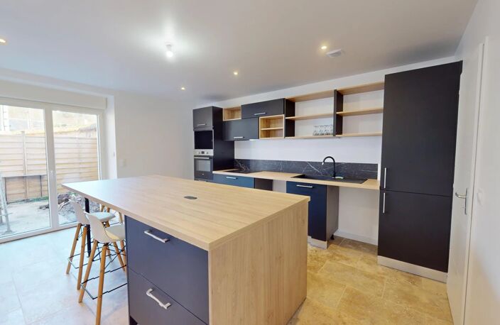 A LOUER - Maison 4 pièces à SAINT-PREST refaite à neuf — photo 4