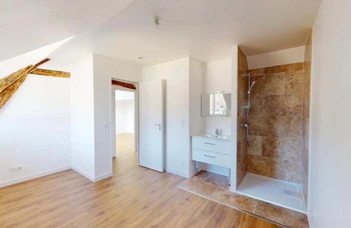 A LOUER - Maison 4 pièces à SAINT-PREST refaite à neuf — photo 5