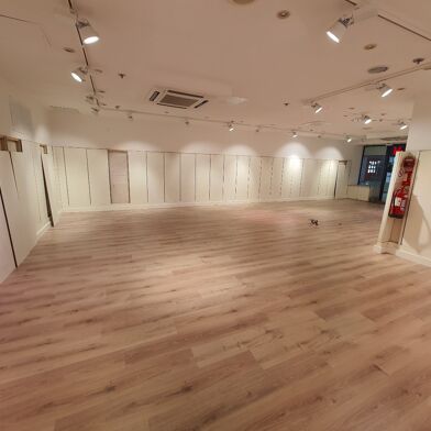 Commerce  250000 €