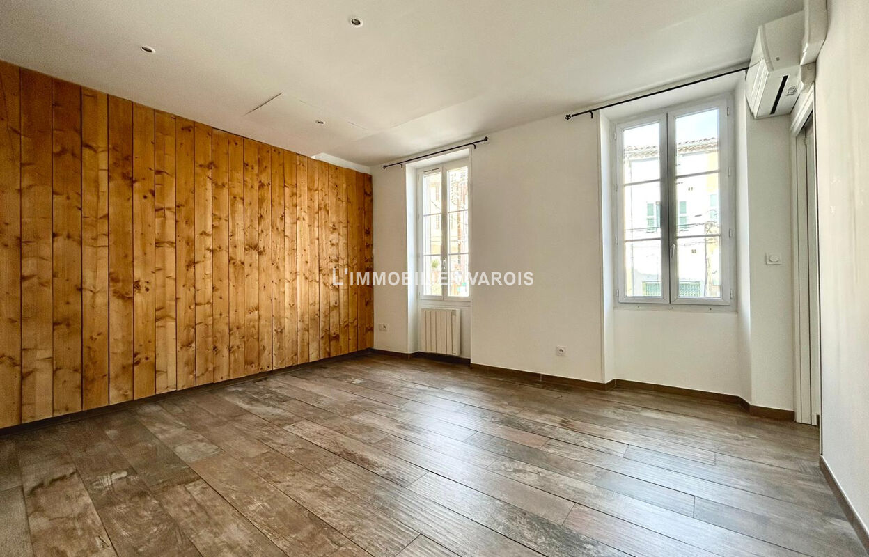 appartement 2 pièces 31 m2 à vendre à Pierrefeu-du-Var (83390)