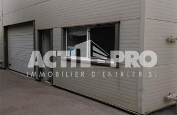Entrepot à louer — photo 2