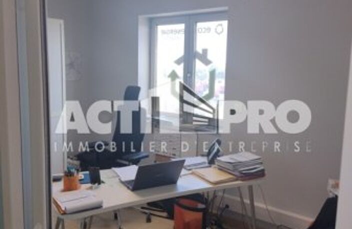 Bureaux à louer — photo 2