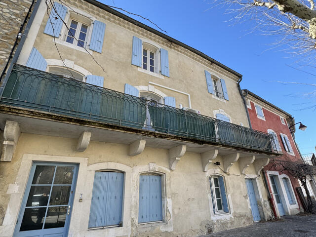 Immeuble proposé à La Baume-de-Transit