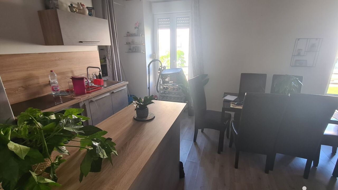 appartement 2 pièces 48 m2 à vendre à Montereau-Fault-Yonne (77130)