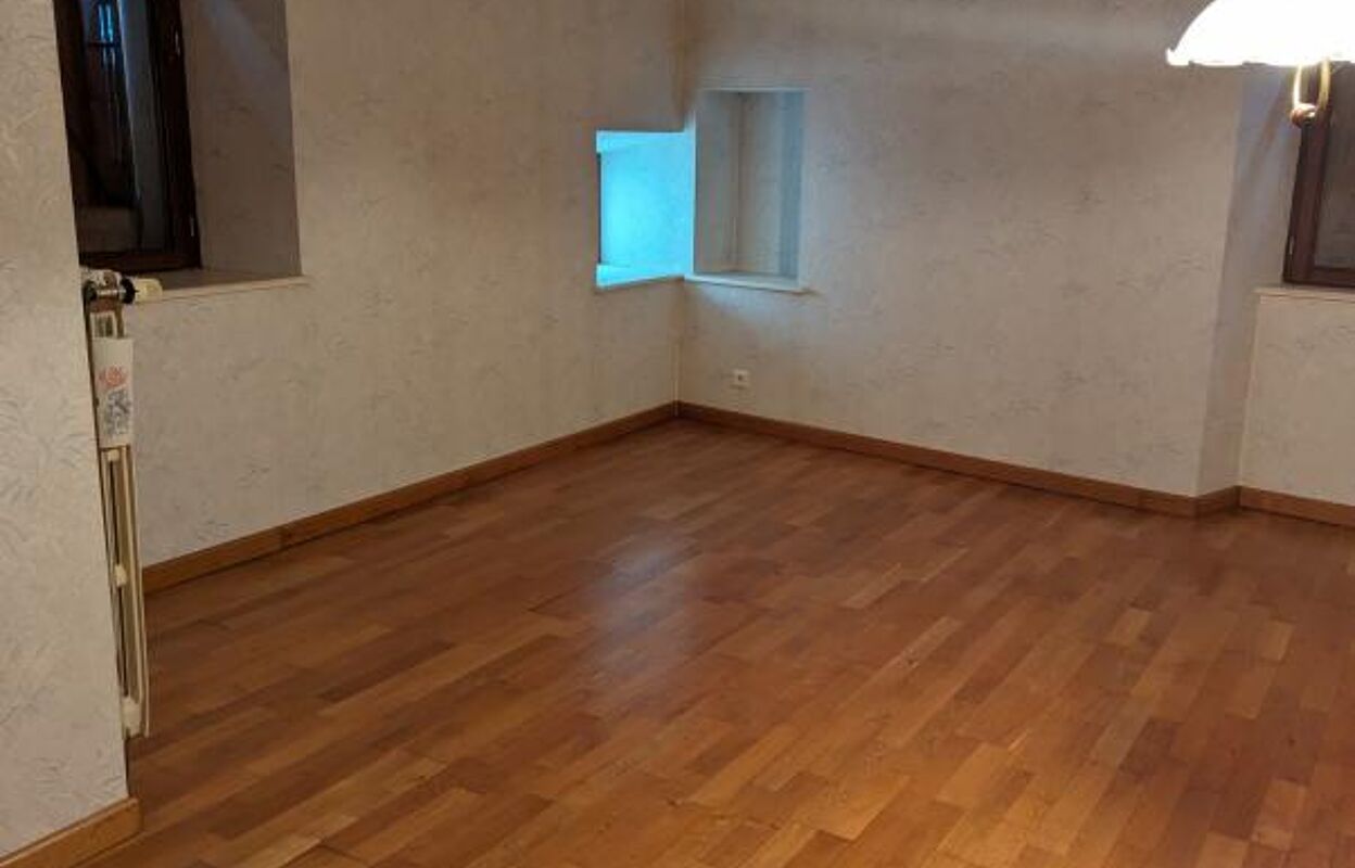 maison 7 pièces 206 m2 à vendre à Gy (70700)