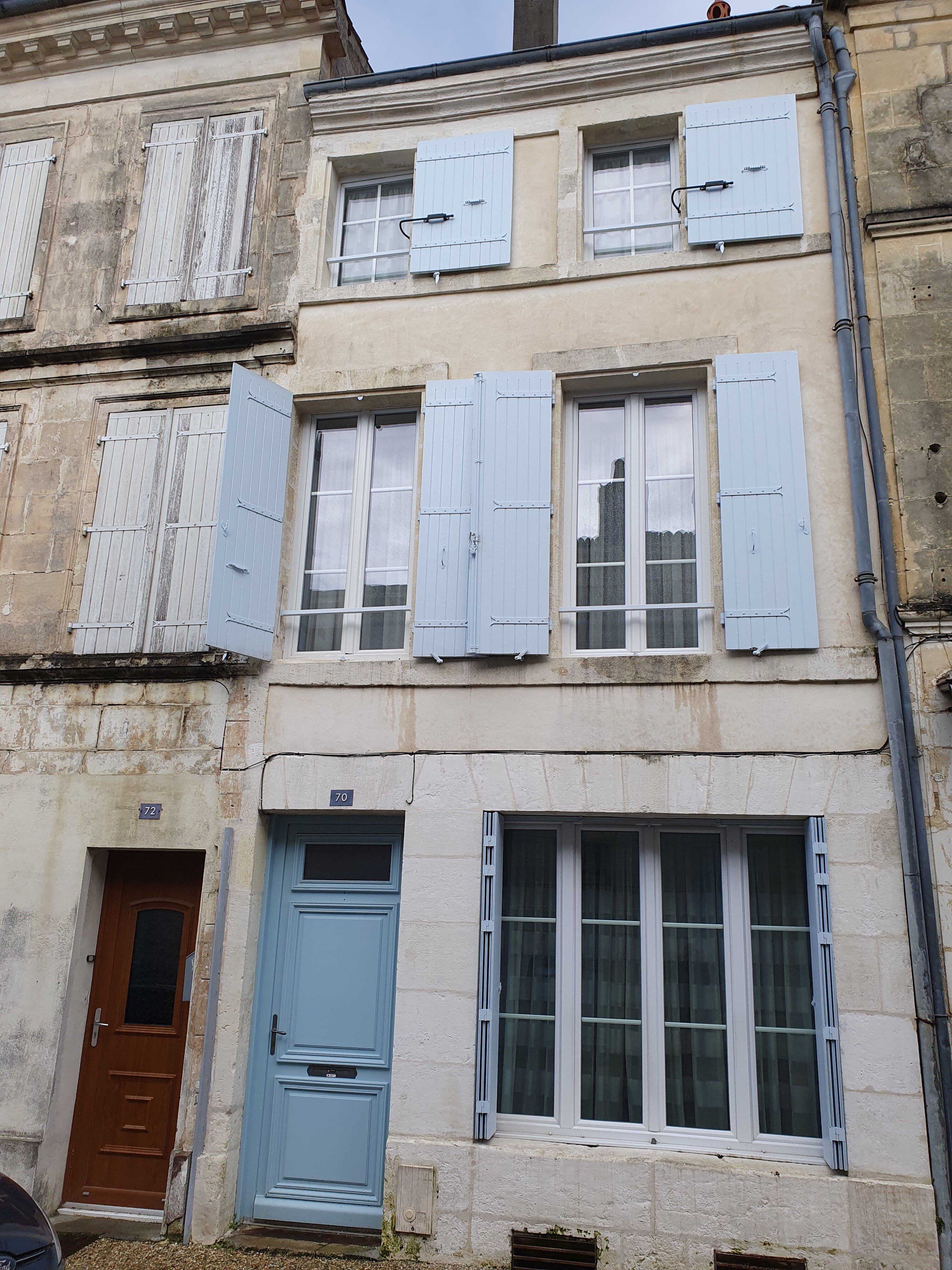 Villa / Maison  T4 à vendre Antezant-la-Chapelle 17400