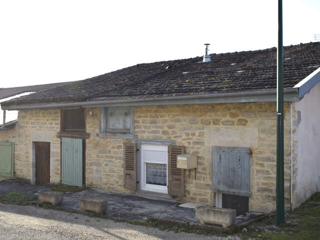 Maison de charme à Montlainsia, au coeur de la Petite Montagn — photo du bien