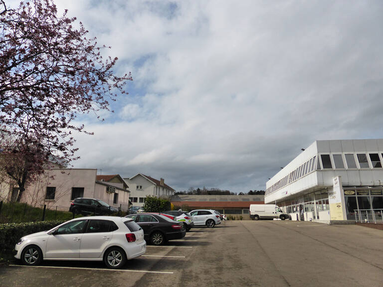 AUXERRE - 5 AVENUE JEAN MOULIN - BUREAUX AU 1ER  ETAGE D'UN IMMEUBLE DE BUREAUX AVEC ASCENSEUR ET PARKINGS — photo 1