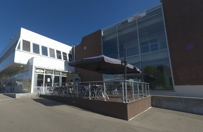 AUXERRE - 5 AVENUE JEAN MOULIN - BUREAUX AU 1ER  ETAGE D'UN IMMEUBLE DE BUREAUX AVEC ASCENSEUR ET PARKINGS — photo 3
