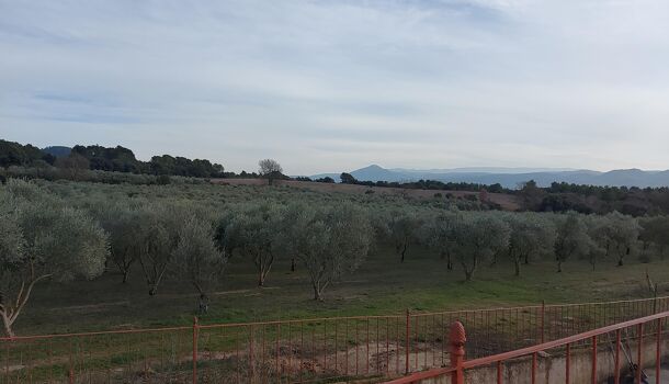 Propri&eacute;t&eacute;  à vendre Pertuis 84120