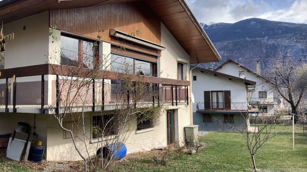 maison 4 pièces 84 m2 à vendre à Saint-Jean-de-Maurienne (73300)