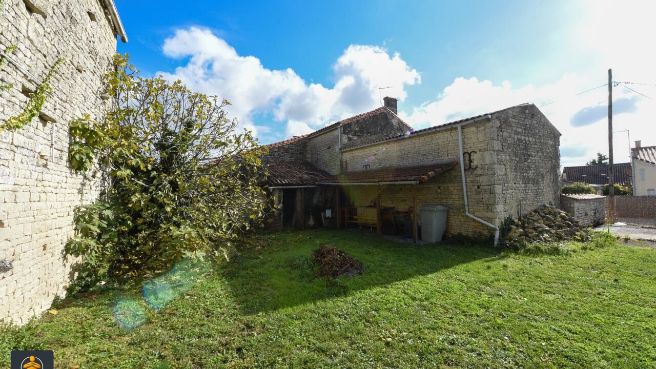 maison 5 pièces 110 m2 à Villeneuve-la-Comtesse (17330)