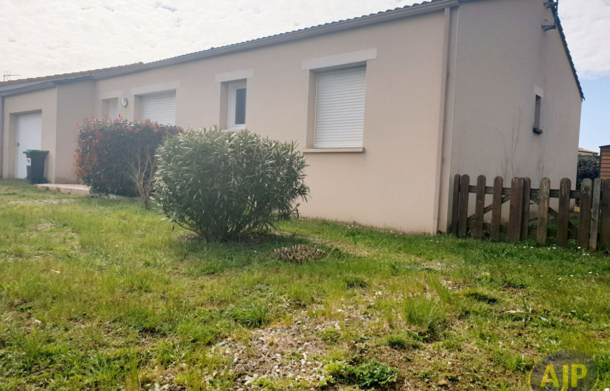 maison 4 pièces 89 m2 à vendre à Montaigu-Vendée (85600)