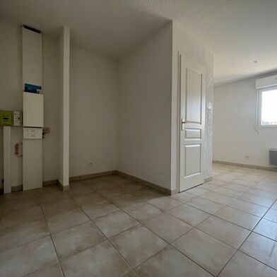 Bureau 2 pièces 353 €