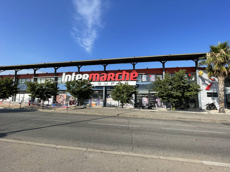 LOCAL COMMERCIAL — photo 1