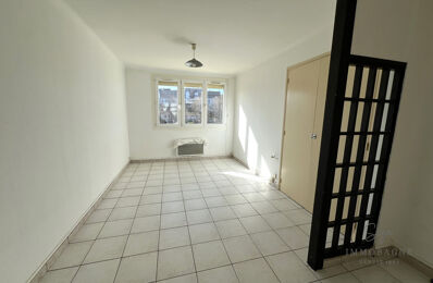 location appartement 765 € CC /mois à proximité de Trets (13530)