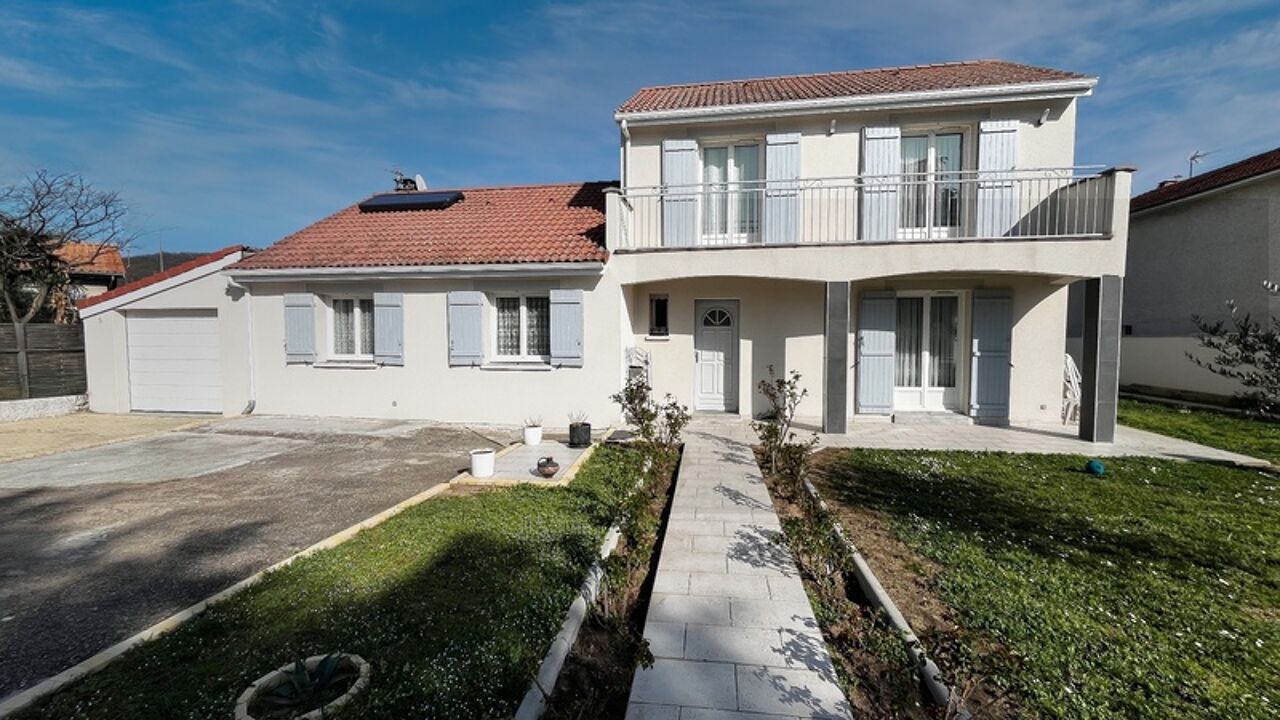 maison 6 pièces 134 m2 à vendre à Saint-Maurice-l'Exil (38550)