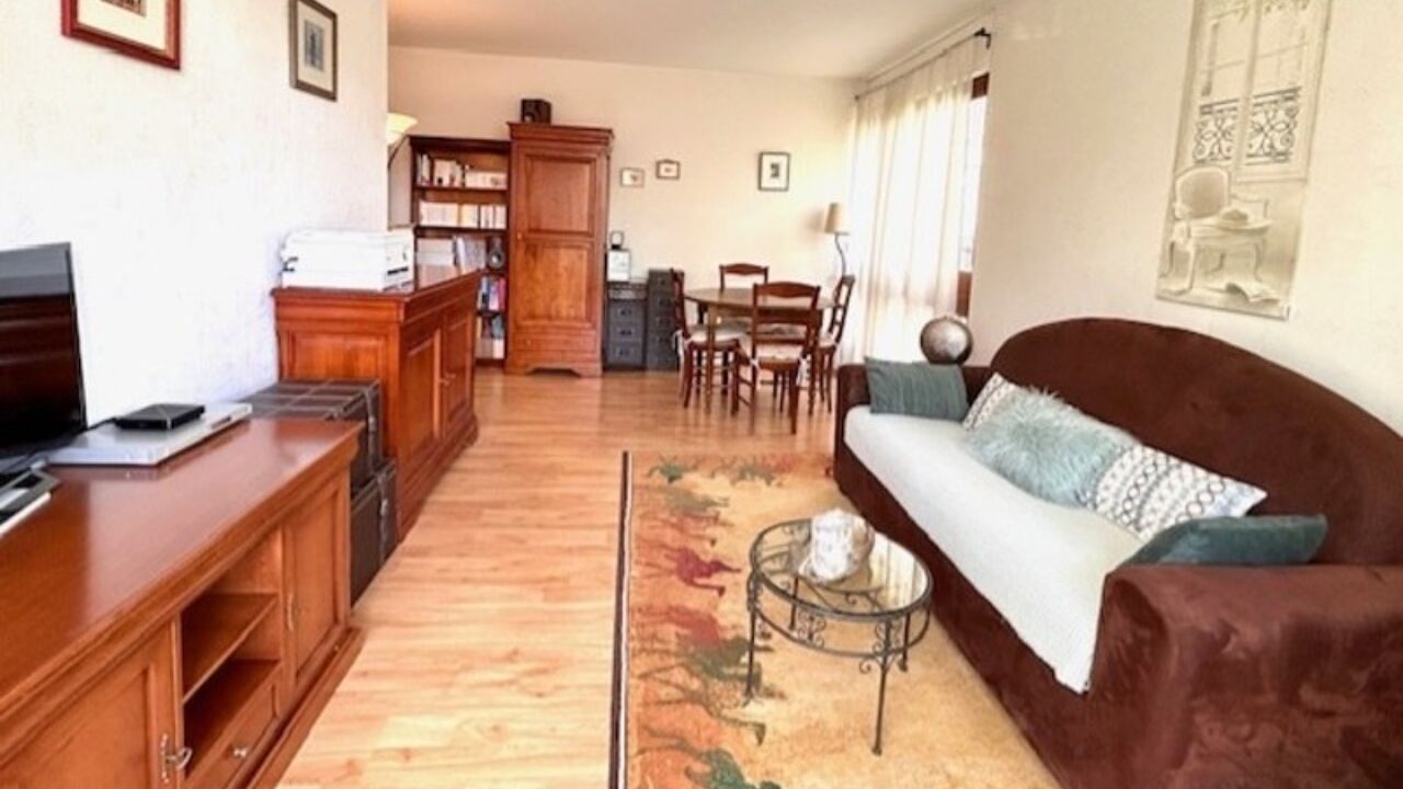 appartement 2 pièces 54 m2 à vendre à Le Chesnay (78150)