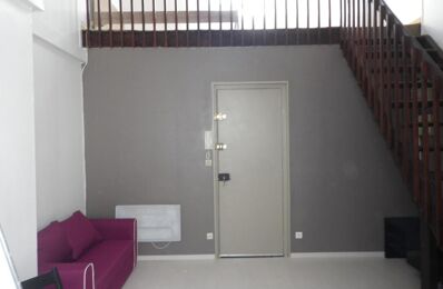 location appartement 400 € CC /mois à proximité de Neuville-sur-Sarthe (72190)