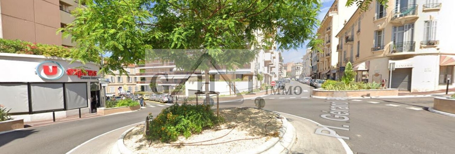 Commerce  72 m² à louer à Cannes (06400)