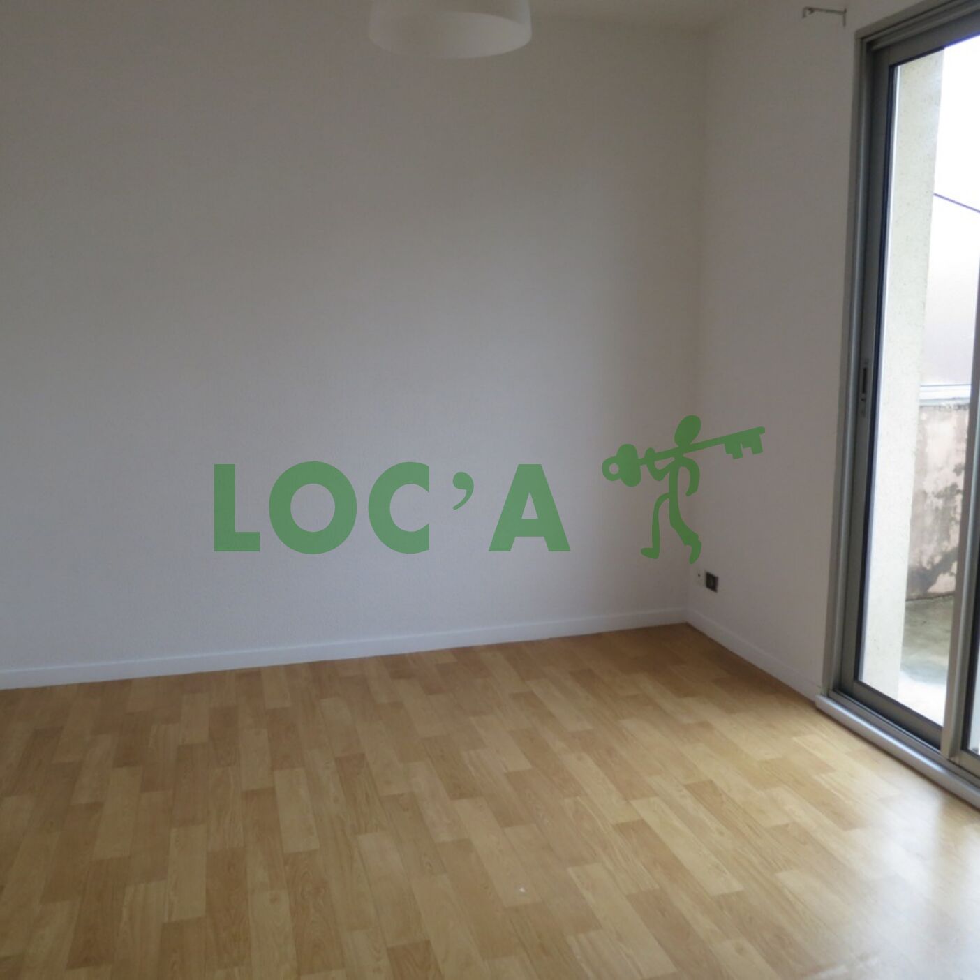Location Studio 20 m² à Dijon 460 ¤ CC /mois