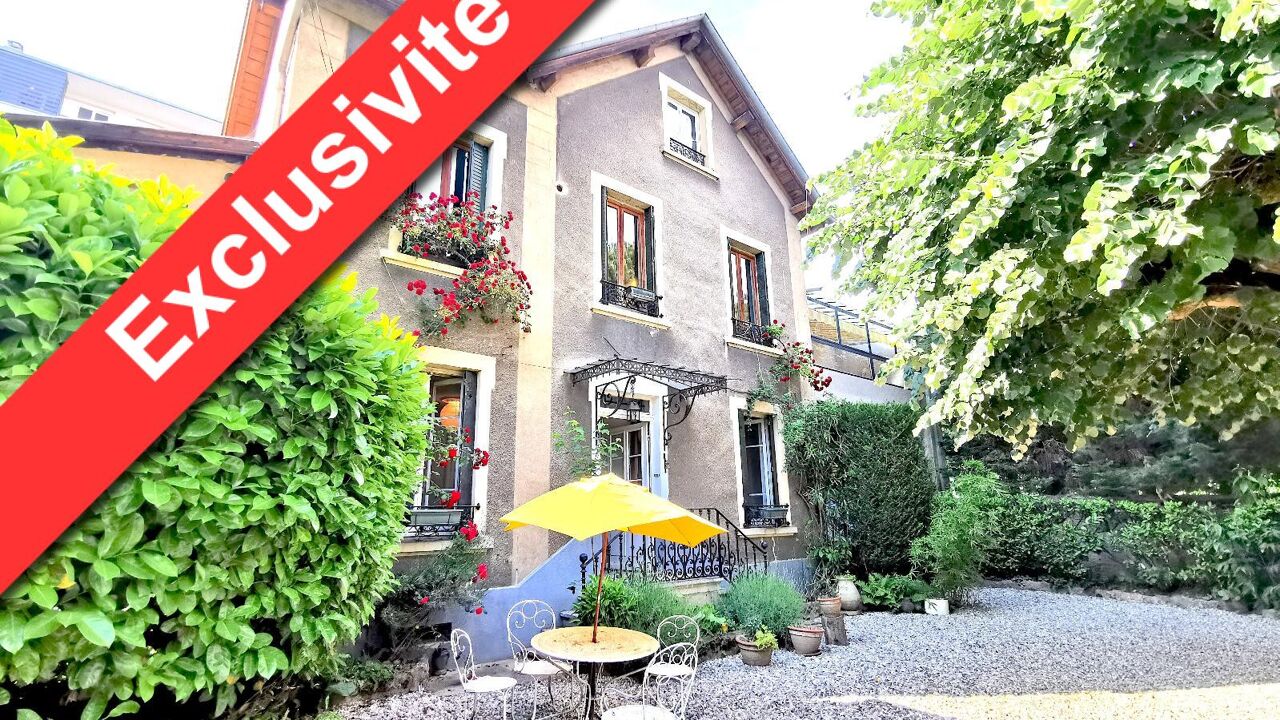 maison 7 pièces 193 m2 à vendre à Champagne-Au-Mont-d'Or (69410)