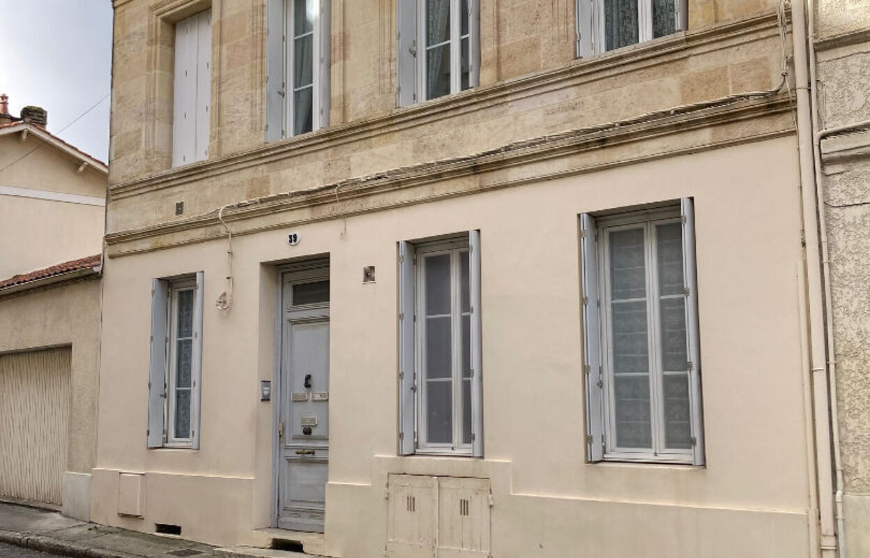 immeuble  pièces 142 m2 à vendre à Pauillac (33250)