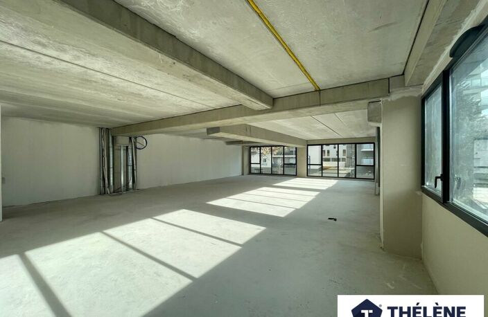 BUREAUX à LOUER — photo 3