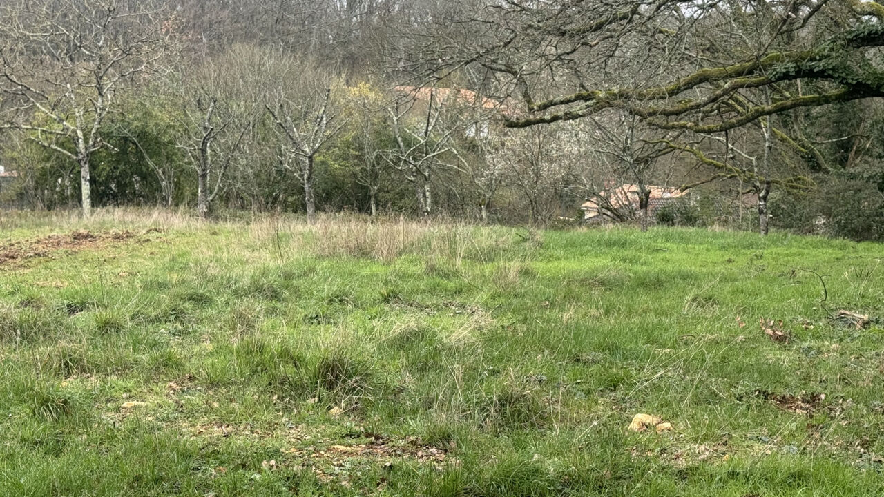 terrain  pièces 520 m2 à vendre à Saint-Benoît (86280)