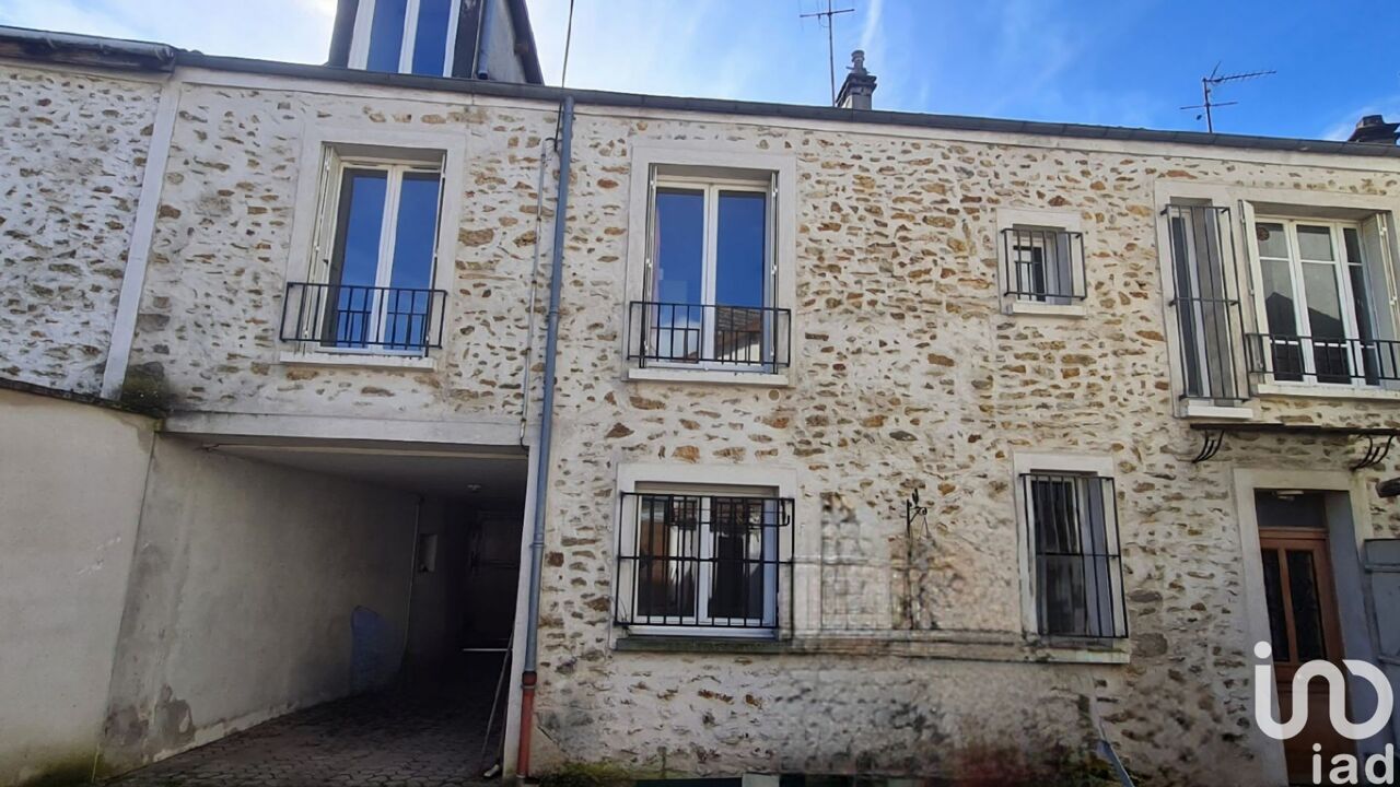 immeuble  pièces 180 m2 à vendre à Tournan-en-Brie (77220)