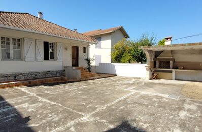 vente maison 625 000 € à proximité de Urt (64240)