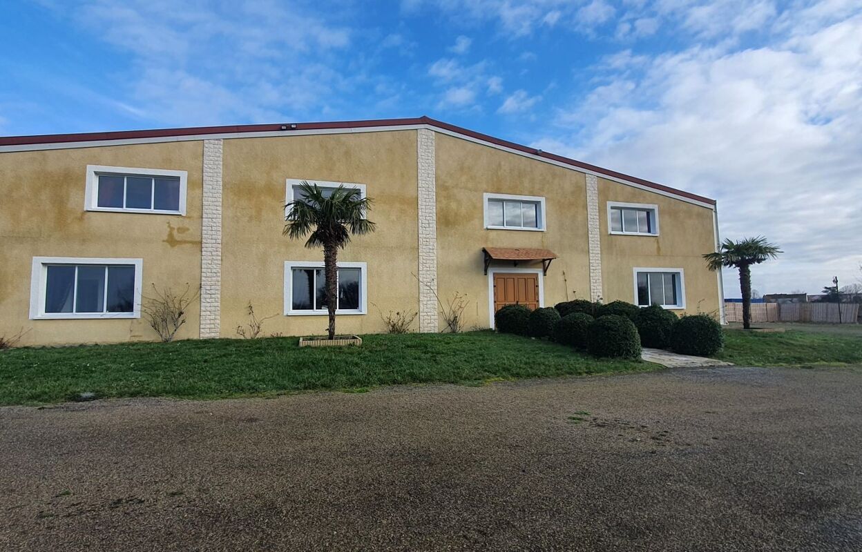 commerce  pièces 363 m2 à vendre à Dammartin-en-Serve (78111)